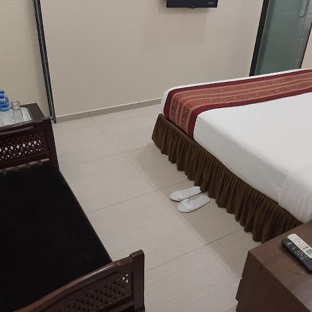 Hotel Ananya Калькутта Экстерьер фото