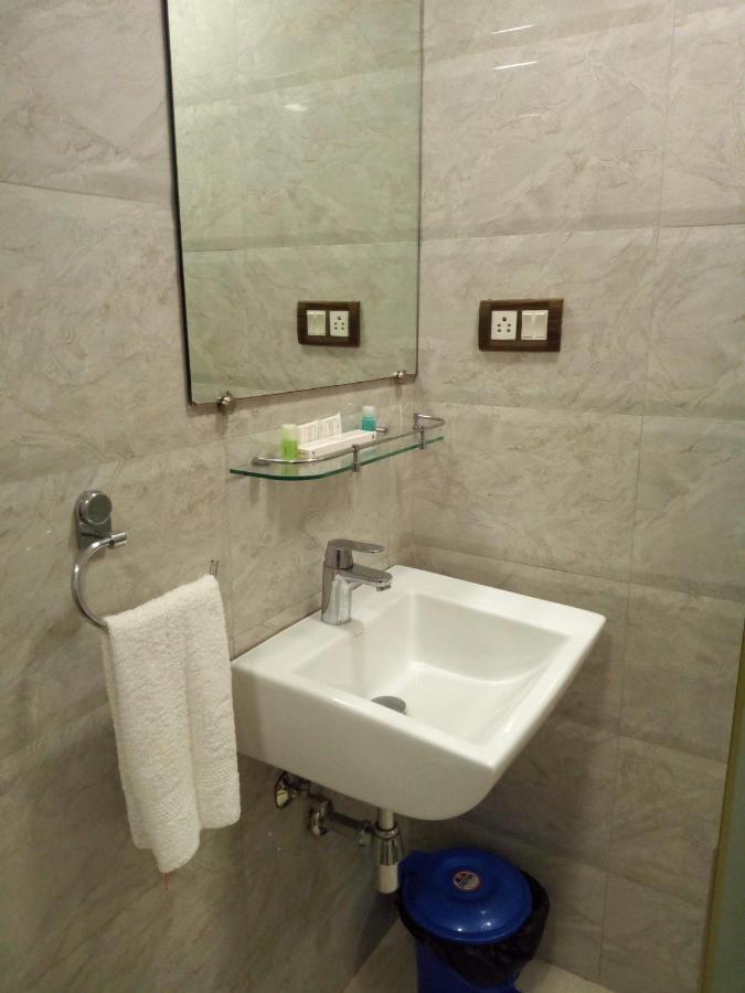 Hotel Ananya Калькутта Экстерьер фото