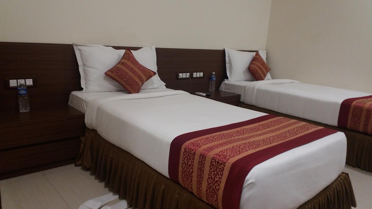 Hotel Ananya Калькутта Экстерьер фото