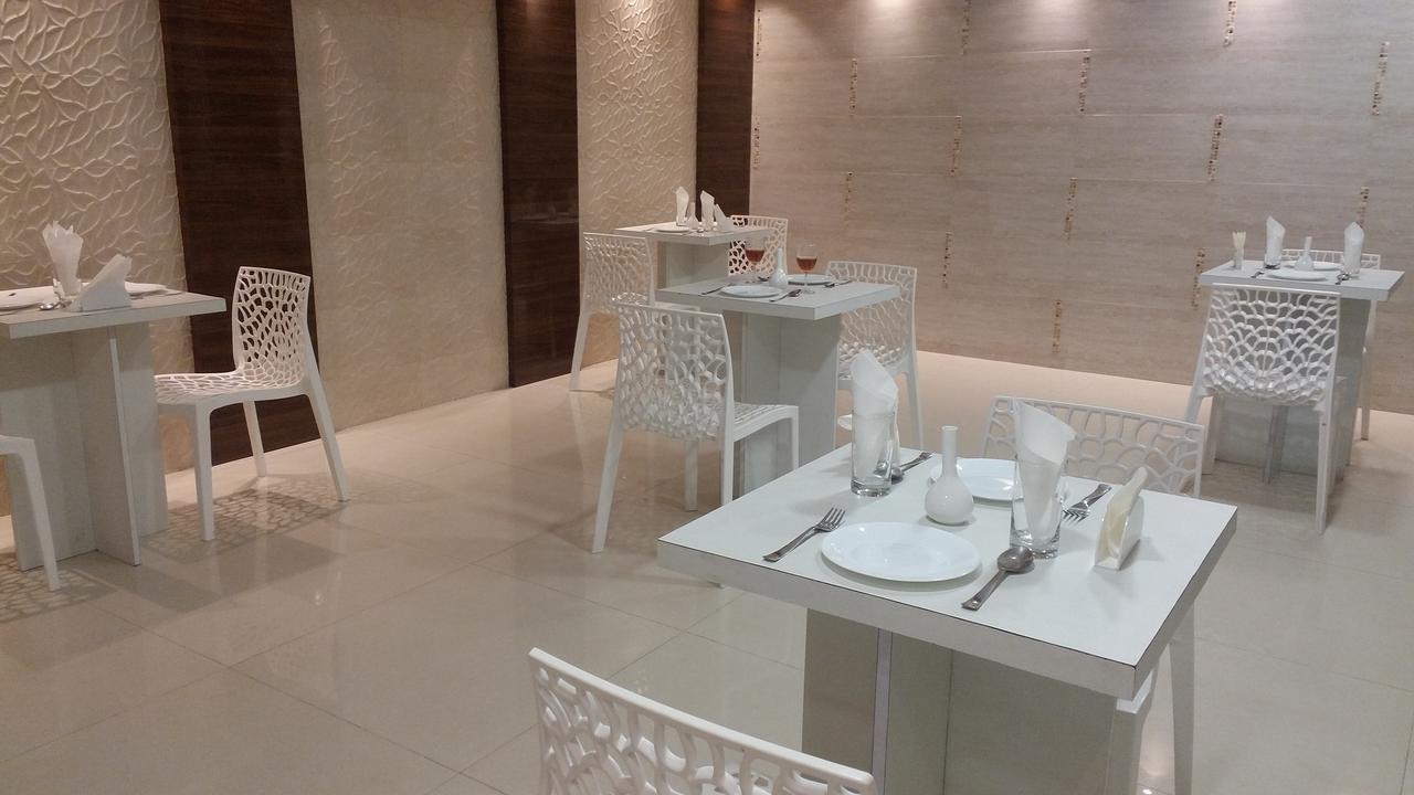 Hotel Ananya Калькутта Экстерьер фото