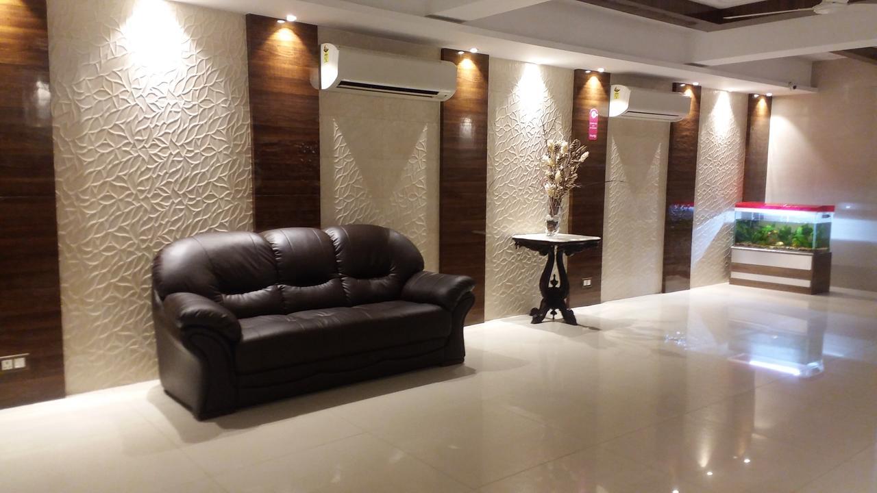Hotel Ananya Калькутта Экстерьер фото