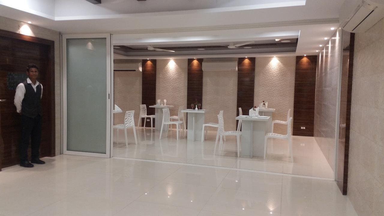 Hotel Ananya Калькутта Экстерьер фото
