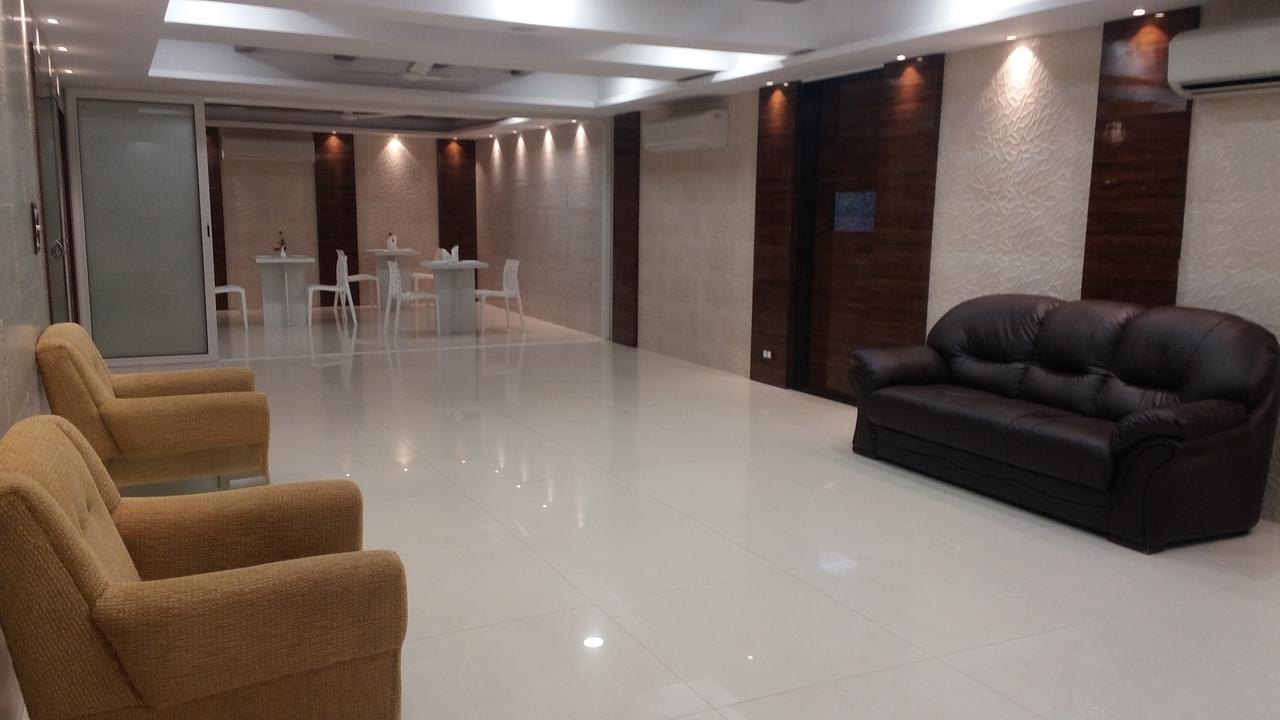 Hotel Ananya Калькутта Экстерьер фото